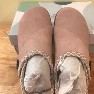 Earth Origins Dusty Pink Ezra mule, size 9 Womens